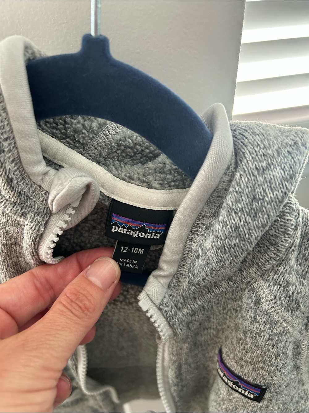 Patagonia Kids Heather Gray Hooded Zip Fleece - Picture 3 of 3